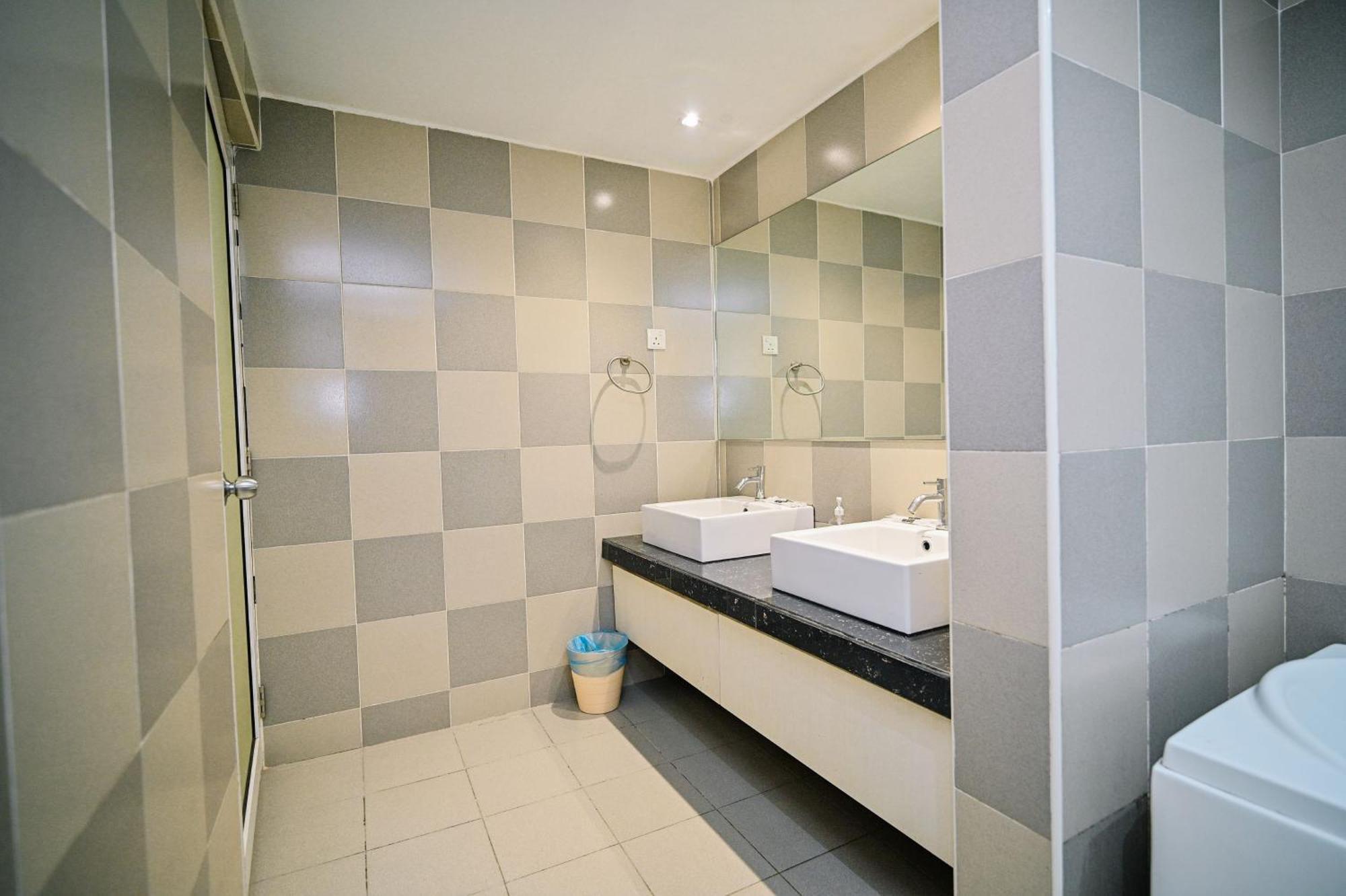 Kingston Hotel 1 , Bukit Bintang Куала-Лумпур Екстер'єр фото